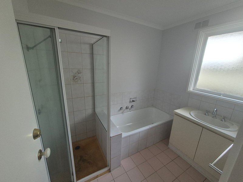 Photo - 85 First Avenue, Melton South VIC 3338 - Image 5