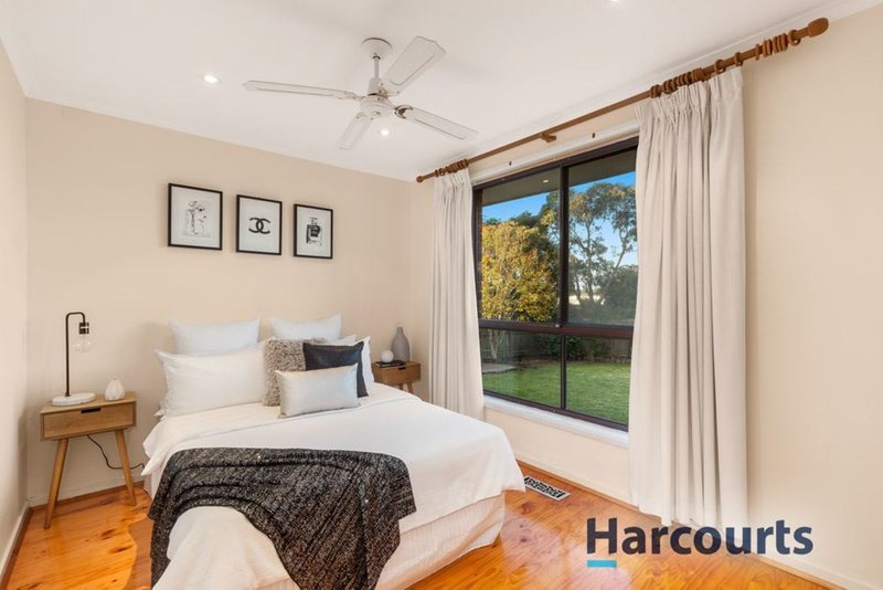 Photo - 85 Fraser Crescent, Wantirna South VIC 3152 - Image 7