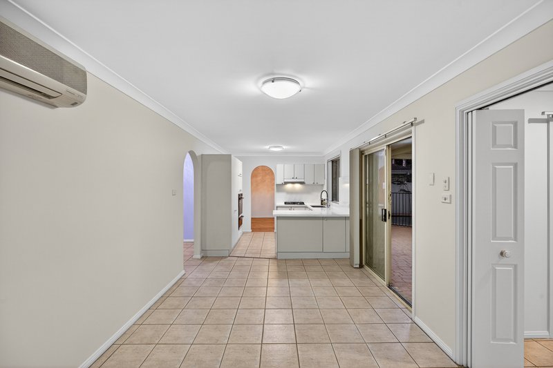 Photo - 85 Freeman Circuit, Ingleburn NSW 2565 - Image 6
