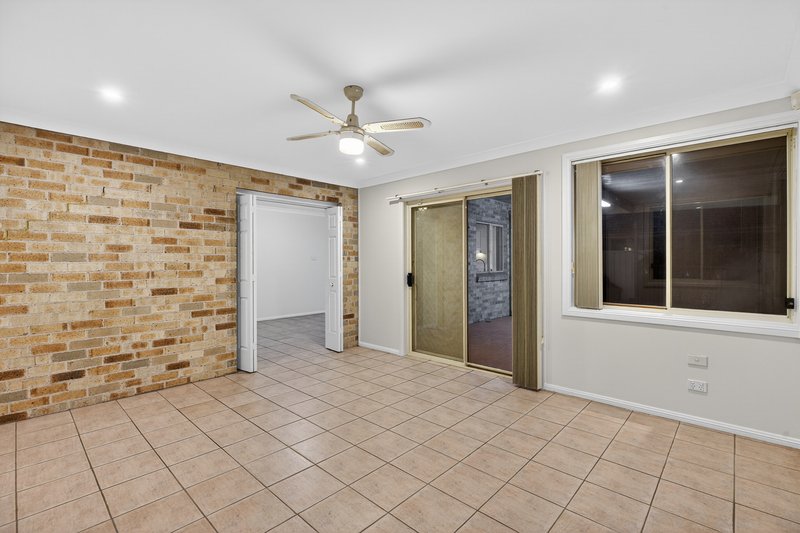 Photo - 85 Freeman Circuit, Ingleburn NSW 2565 - Image 8