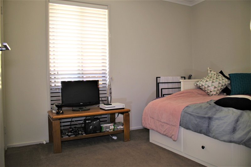 Photo - 85 Gilbert Street, Tumbarumba NSW 2653 - Image 8