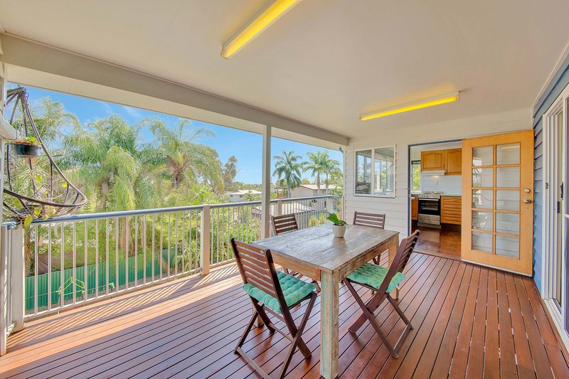 Photo - 85 Hampton Drive, Tannum Sands QLD 4680 - Image 2