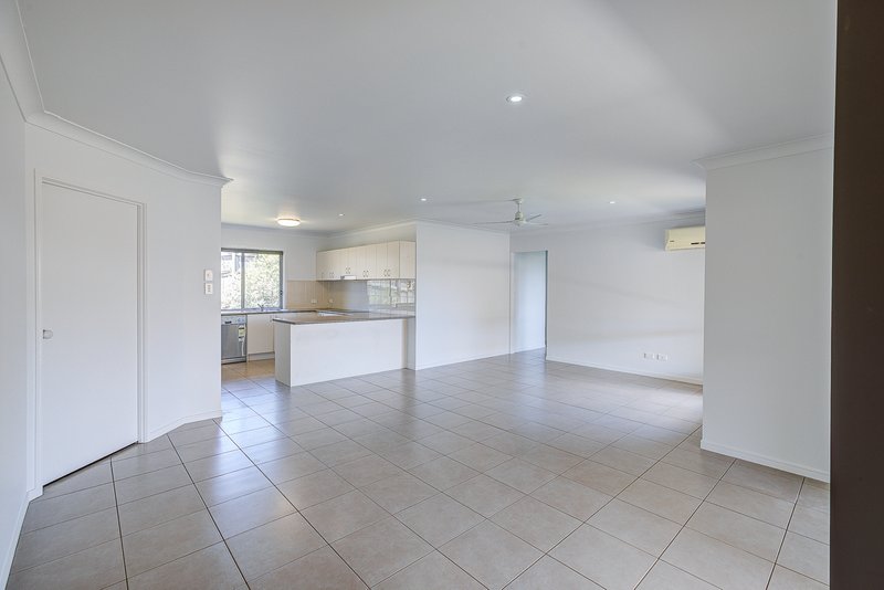 Photo - 85 High Street, Blackstone QLD 4304 - Image 3