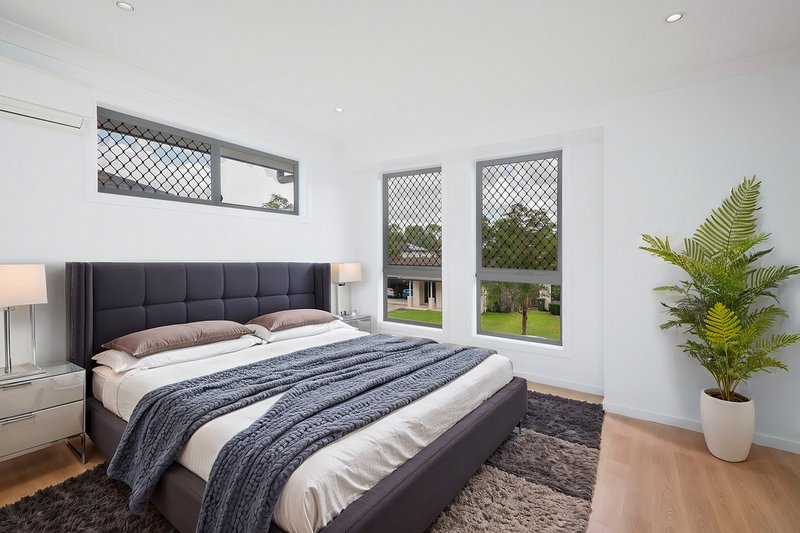 Photo - 85 Highbridge Circuit, Carseldine QLD 4034 - Image 6
