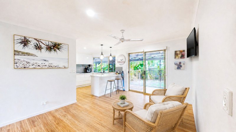 Photo - 85 Hooper Crescent, Tewantin QLD 4565 - Image 7