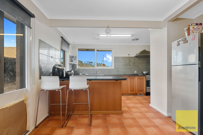 Photo - 85 Huntingfield Drive, Hoppers Crossing VIC 3029 - Image 7