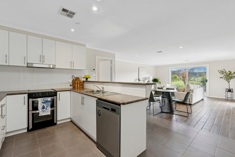 Photo - 85 Jim Bradley Crescent, Uriarra Village ACT 2611 - Image 11