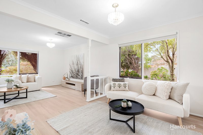 Photo - 85 Kellbourne Drive, Rowville VIC 3178 - Image 4
