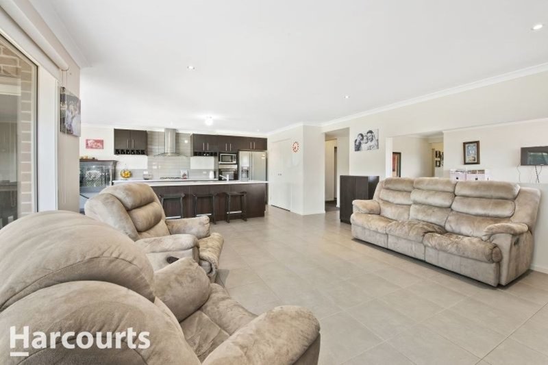 Photo - 85 Kimberley Drive, Waubra VIC 3352 - Image 3