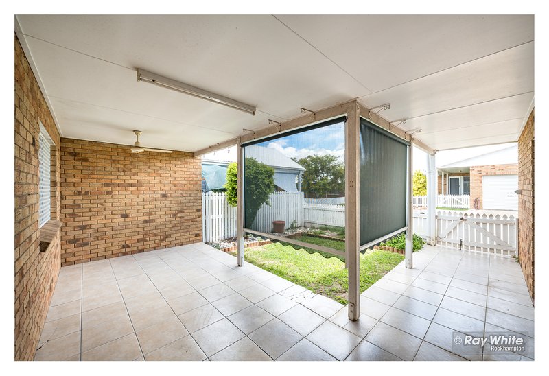 Photo - 8/5 Kingfisher Parade, Norman Gardens QLD 4701 - Image 16