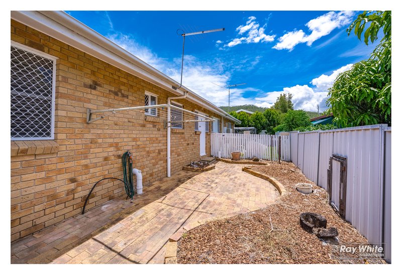 Photo - 8/5 Kingfisher Parade, Norman Gardens QLD 4701 - Image 19