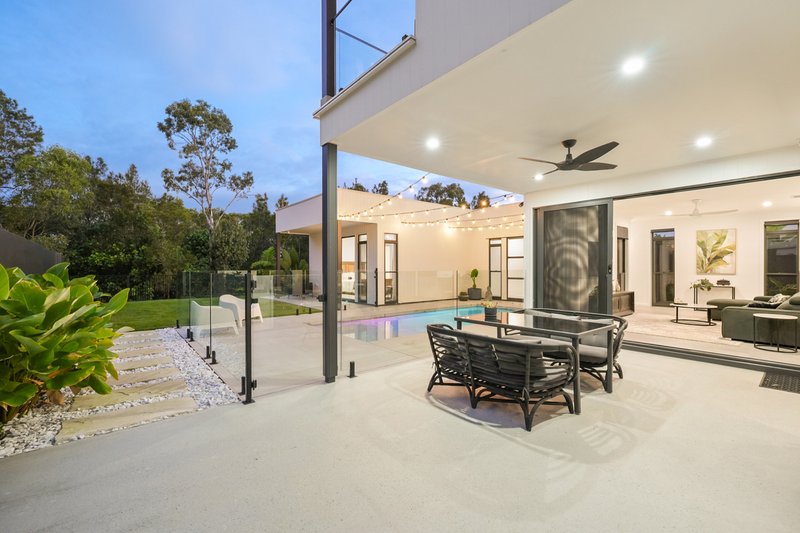 Photo - 85 Lake Serenity Boulevard, Helensvale QLD 4212 - Image 2