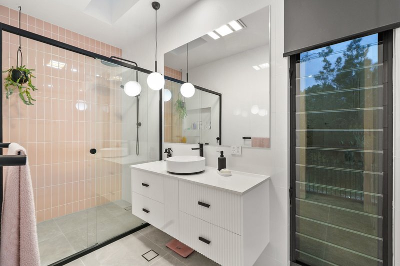 Photo - 85 Lake Serenity Boulevard, Helensvale QLD 4212 - Image 22