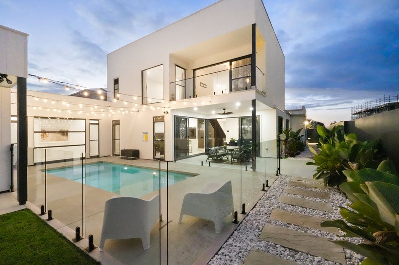 Photo - 85 Lake Serenity Boulevard, Helensvale QLD 4212 - Image 31