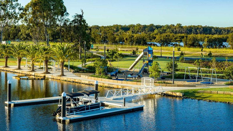 Photo - 85 Lake Serenity Boulevard, Helensvale QLD 4212 - Image 33