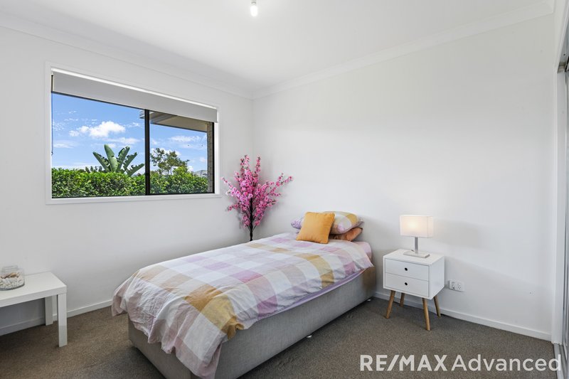 Photo - 85 Lakeside Crescent, Ningi QLD 4511 - Image 13