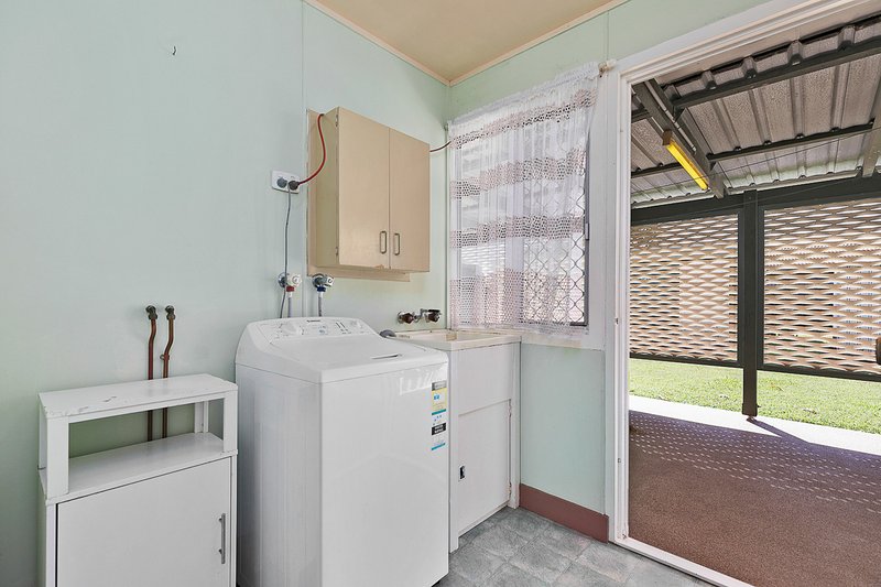 Photo - 85 Limpus Street, Urangan QLD 4655 - Image 11