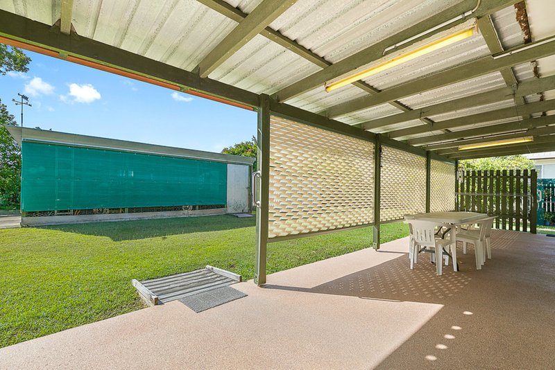 Photo - 85 Limpus Street, Urangan QLD 4655 - Image 12