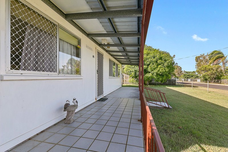 Photo - 85 Limpus Street, Urangan QLD 4655 - Image 14