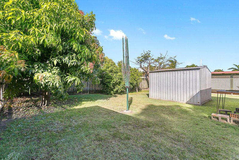 Photo - 85 Limpus Street, Urangan QLD 4655 - Image 18