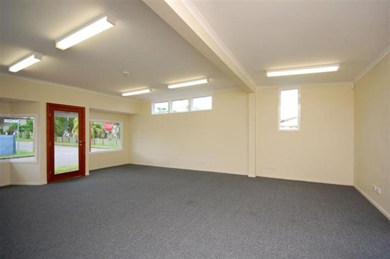 Photo - 85 Lindwall Street, Upper Mount Gravatt QLD 4122 - Image 4