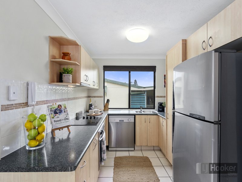 Photo - 8/5 Loder Street, Biggera Waters QLD 4216 - Image 4