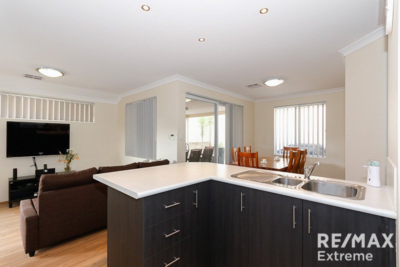 Photo - 85 Marginson Drive, Landsdale WA 6065 - Image 11