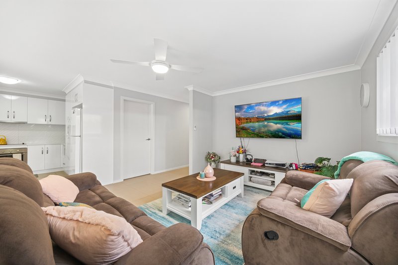 Photo - 8/5 Messines Street, Harlaxton QLD 4350 - Image 7