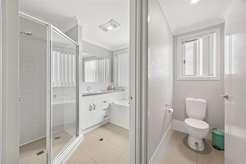 Photo - 8/5 Messines Street, Harlaxton QLD 4350 - Image 16