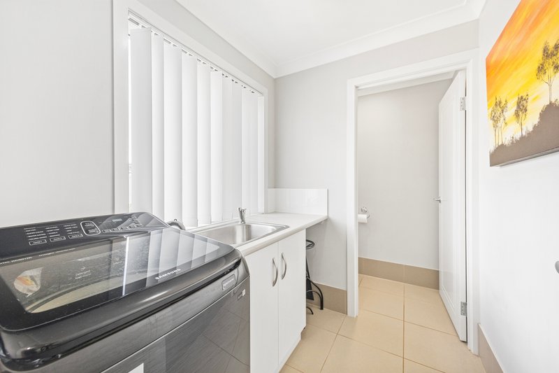 Photo - 8/5 Messines Street, Harlaxton QLD 4350 - Image 18