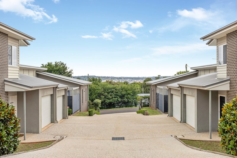 Photo - 8/5 Messines Street, Harlaxton QLD 4350 - Image 21
