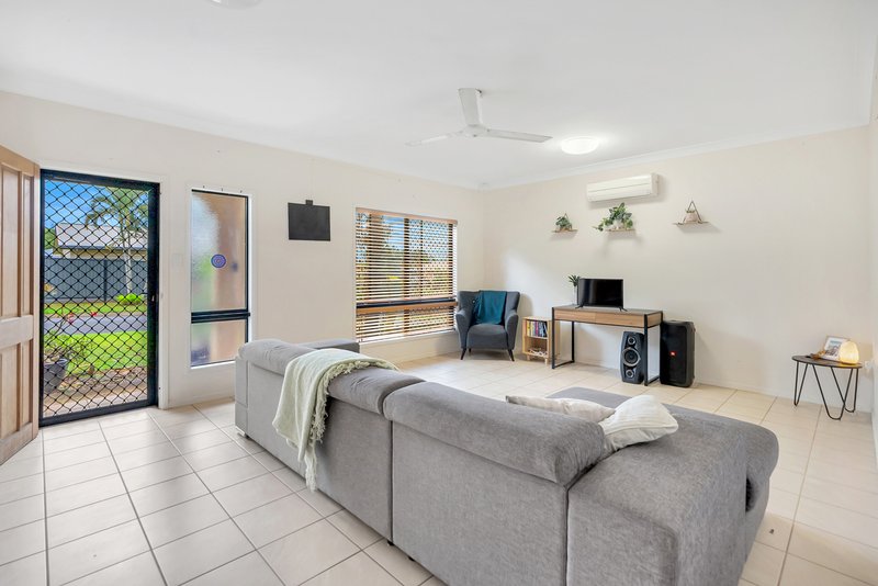 Photo - 85 Michaelangelo Drive, Redlynch QLD 4870 - Image 4