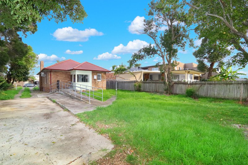 Photo - 85 Moorefields Road, Kingsgrove NSW 2208 - Image 6