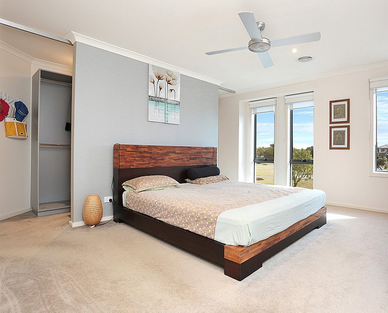 Photo - 85 Neptune Drive, Point Cook VIC 3030 - Image 4