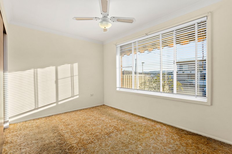 Photo - 85 Osborne Parade, Warilla NSW 2528 - Image 4