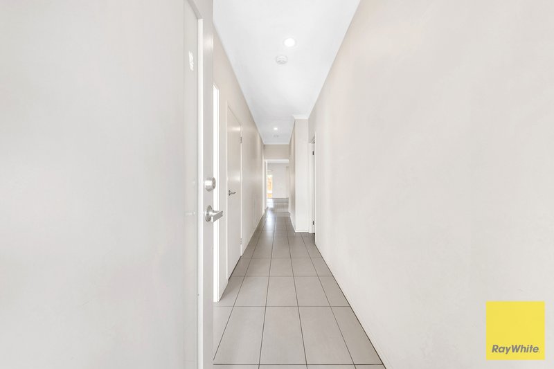 Photo - 85 Rippleside Terrace, Tarneit VIC 3029 - Image 3