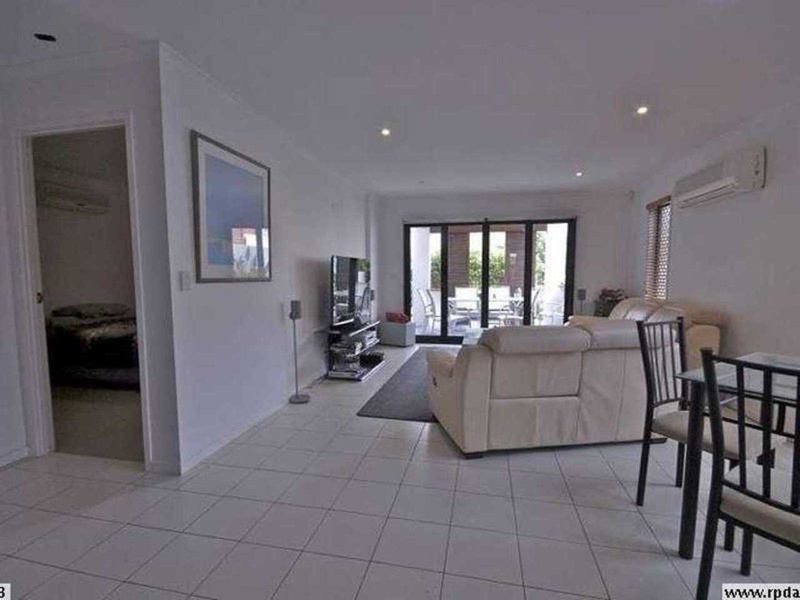 Photo - 85 Riverwalk Avenue, Robina QLD 4226 - Image 5