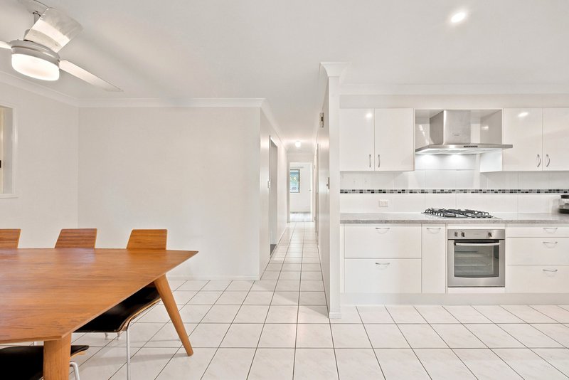 Photo - 85 Southwick Street, Wynnum QLD 4178 - Image 7