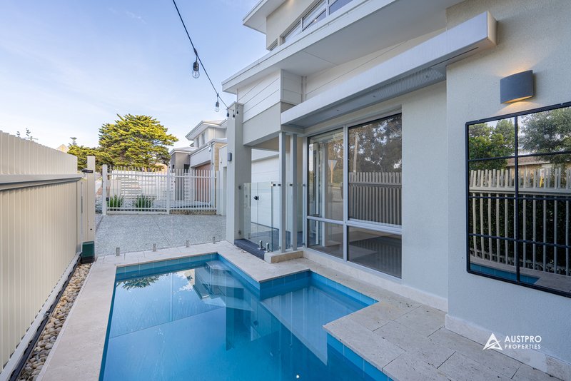 Photo - 85 Stanley Street, Scarborough WA 6019 - Image 2