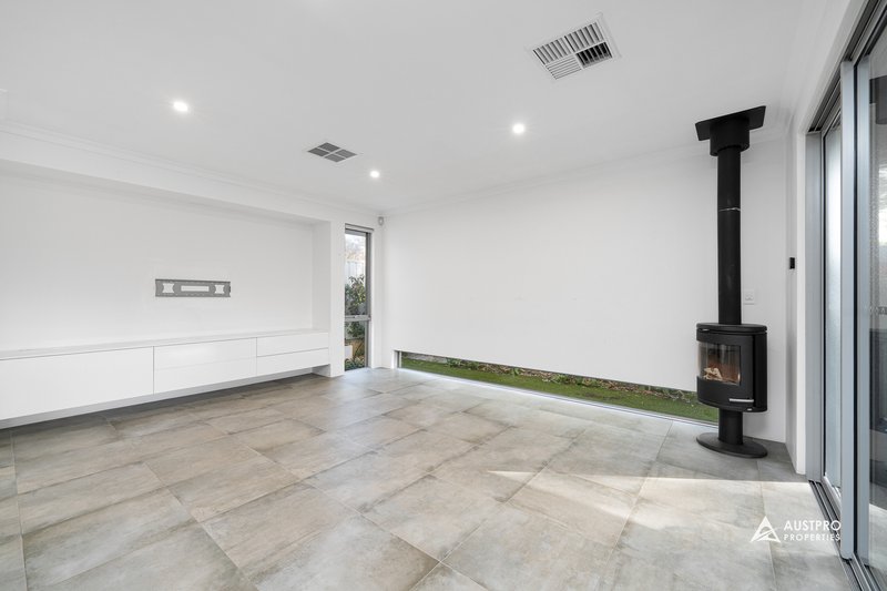 Photo - 85 Stanley Street, Scarborough WA 6019 - Image 10