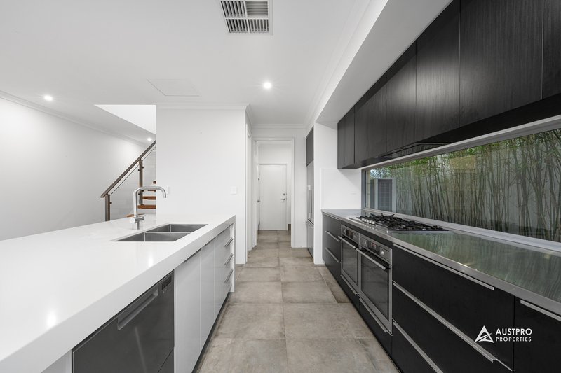 Photo - 85 Stanley Street, Scarborough WA 6019 - Image 14