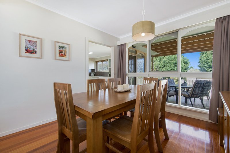 Photo - 85 Strada Crescent, Wheelers Hill VIC 3150 - Image 4