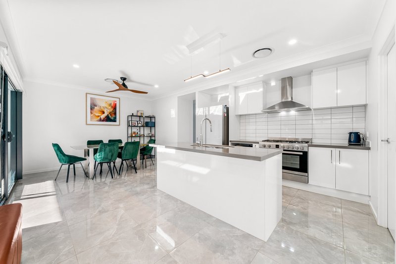 Photo - 85 Westminster Boulevard, Doolandella QLD 4077 - Image 5