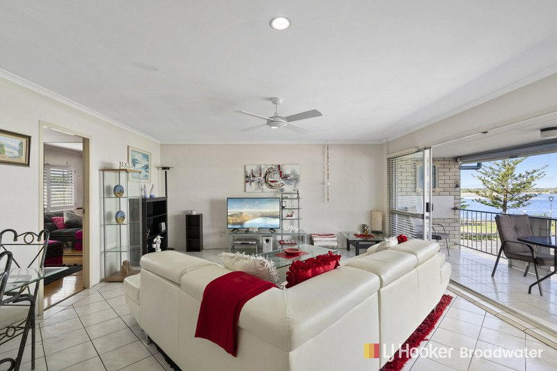 Photo - 8/516 Marine Parade, Biggera Waters QLD 4216 - Image 3