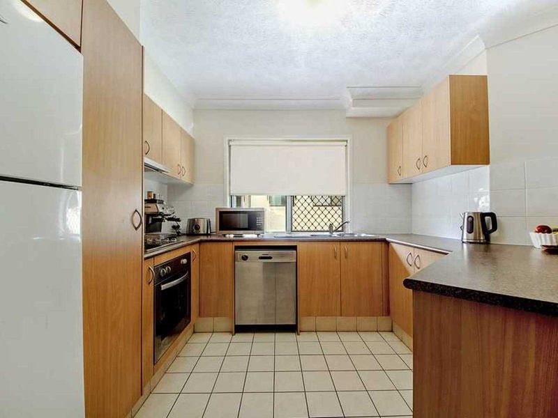 Photo - 8/52 Queen Street, Southport QLD 4215 - Image 2