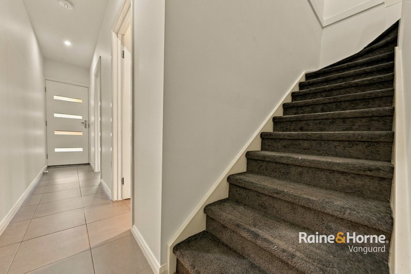 Photo - 8/53 Saxony Drive, Epping VIC 3076 - Image 3