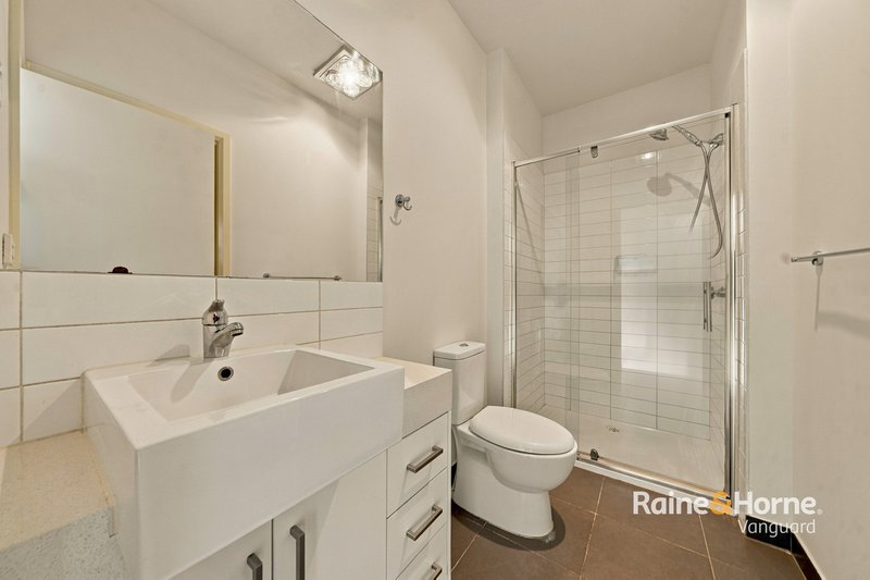 Photo - 8/53 Saxony Drive, Epping VIC 3076 - Image 4