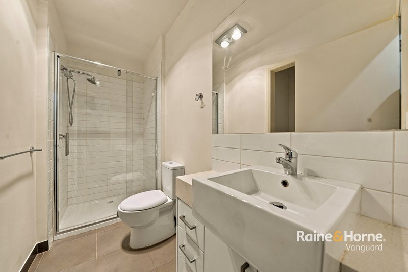 Photo - 8/53 Saxony Drive, Epping VIC 3076 - Image 5