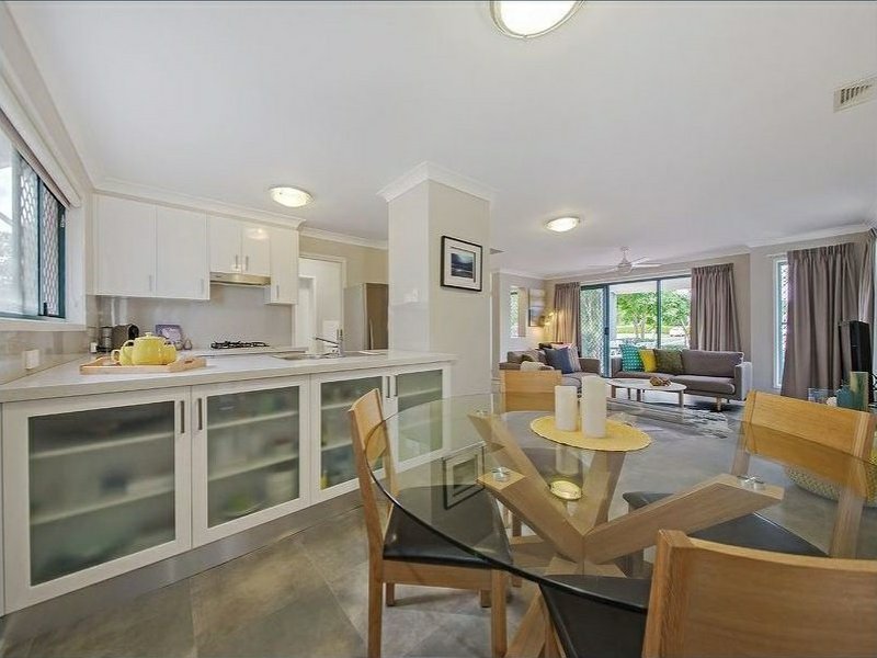 Photo - 8/55 Lang Street, Morningside QLD 4170 - Image 2