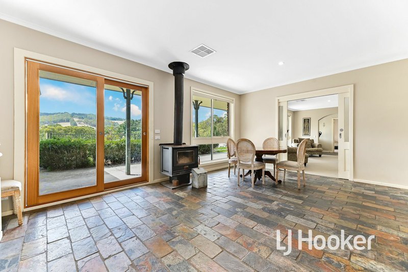 Photo - 855 Toomuc Valley Road, Pakenham Upper VIC 3810 - Image 5